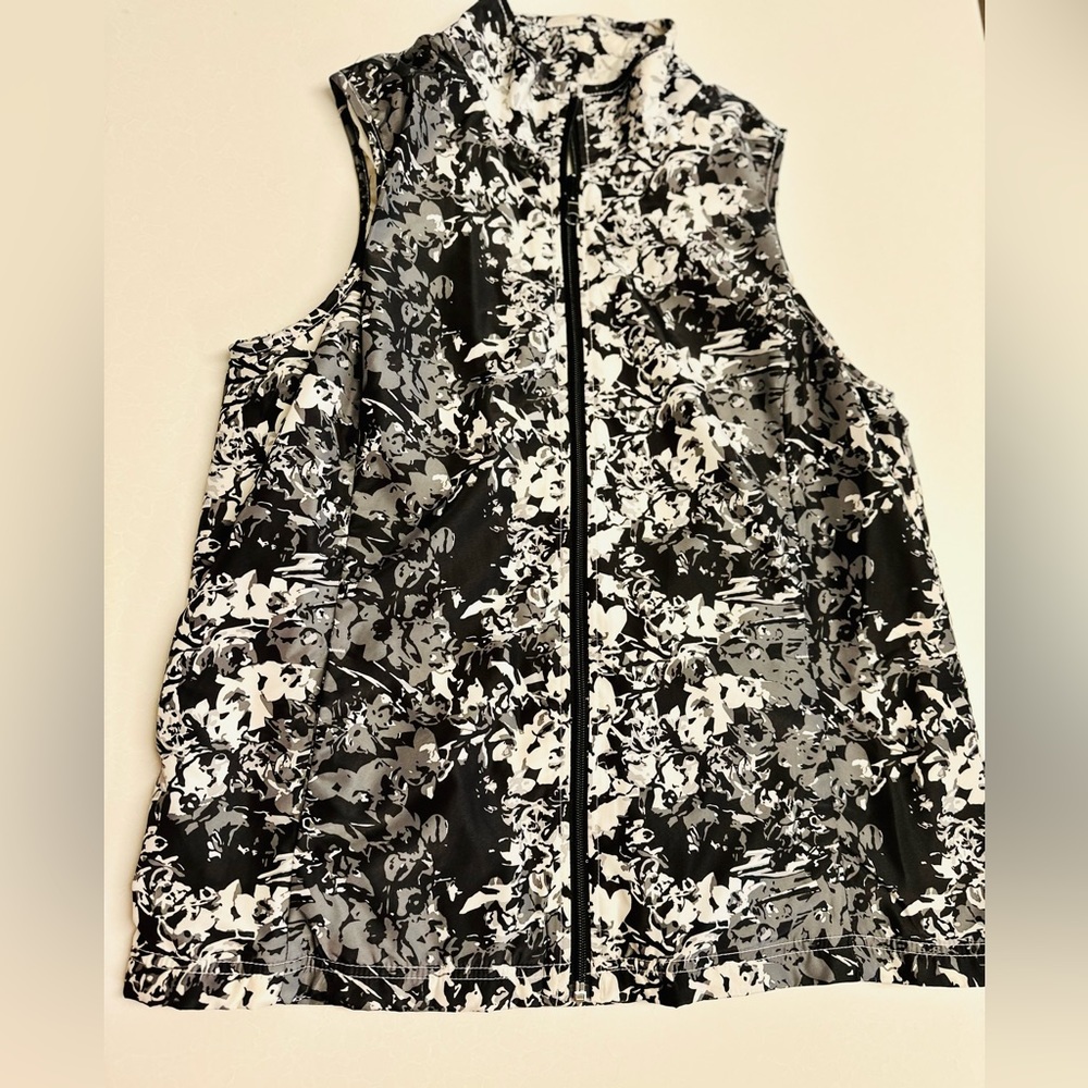 Women's Vest - black & white athletic style - lined